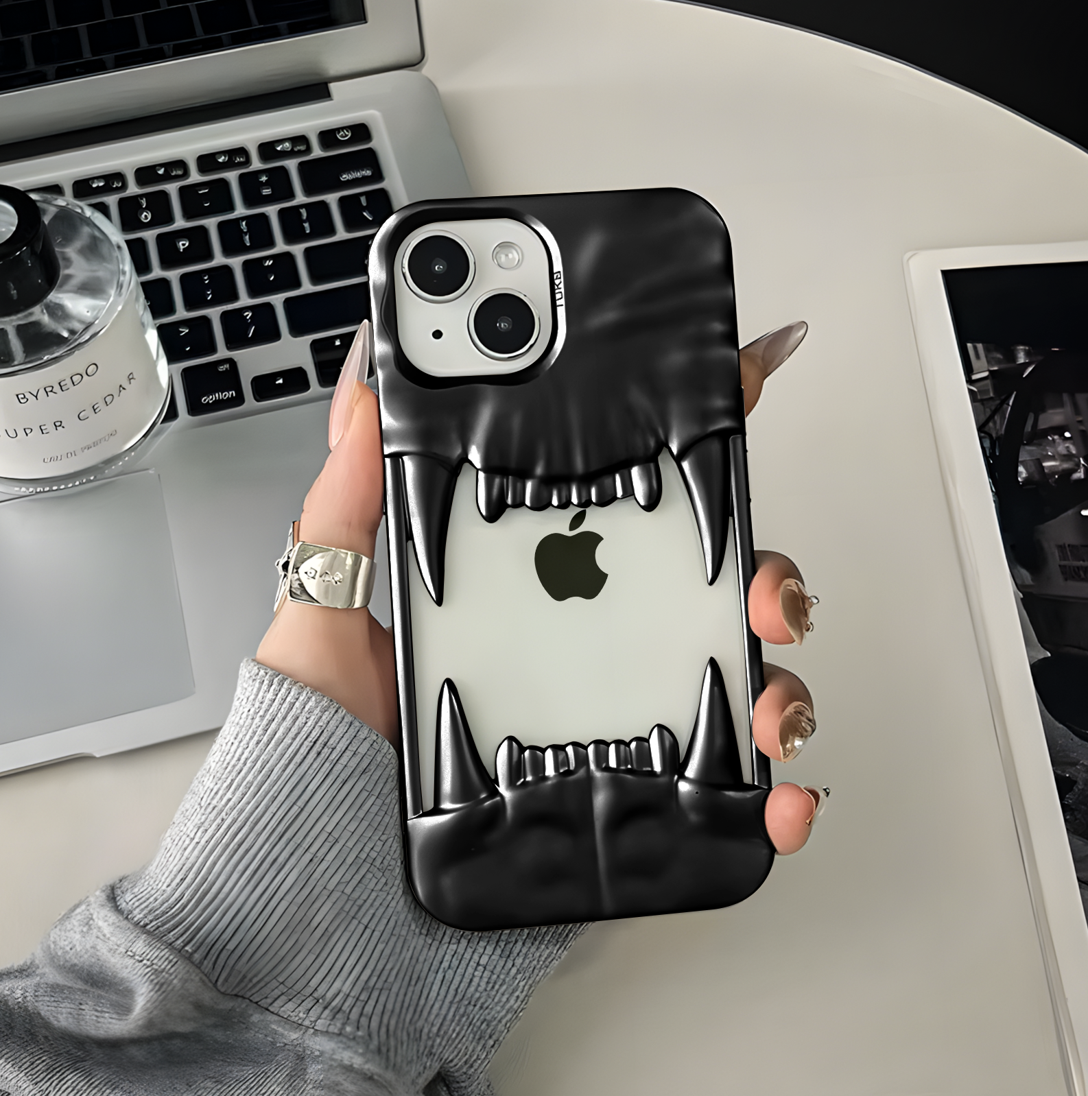 iPhone 13 Beast Jaw Grip Case